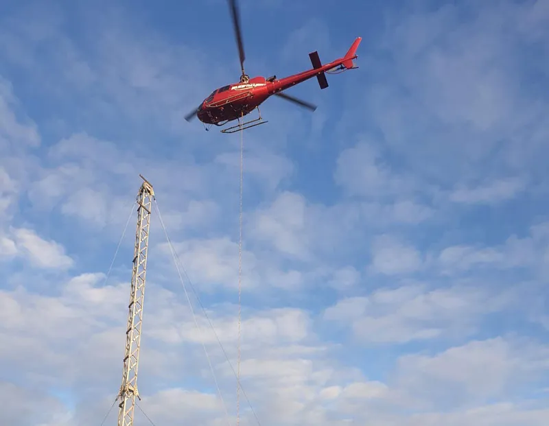 Attunda-klättrare på mast